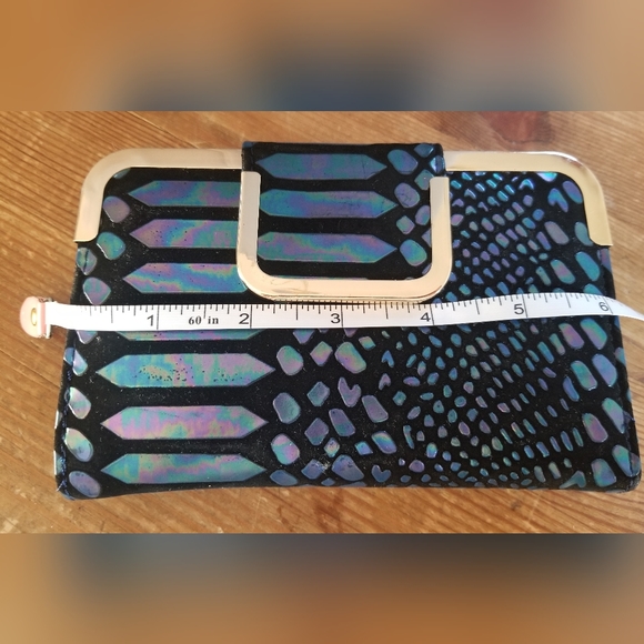 Colorful Iridescent Fold-up Wallet - Picture 6 of 8